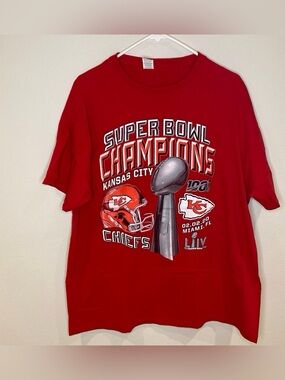 Kansas City Chiefs Super Bowl Champions Graphic Tee - Red